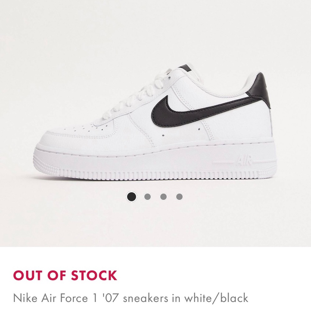 Nike Air Force 1 ‘07 black and white